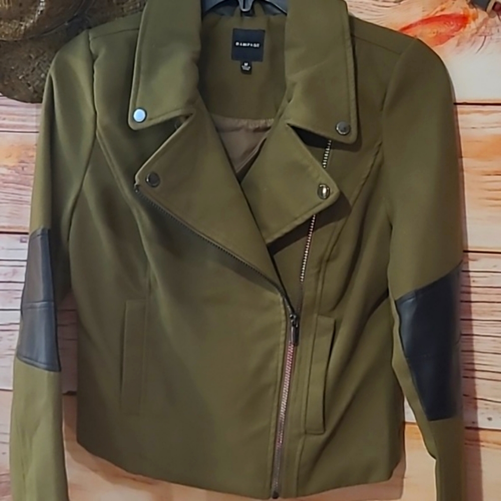 NWOT~ "RAMPAGE" CAMO GREEN ASSYMETRIC ZIPPERED MOTO JACKET Sz~MEDIUM